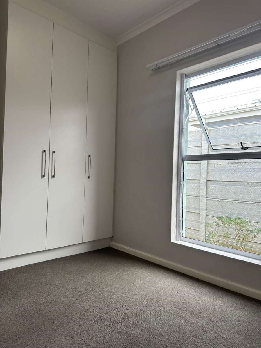 To Let 3 Bedroom Property for Rent in Burgundy Estate Western Cape